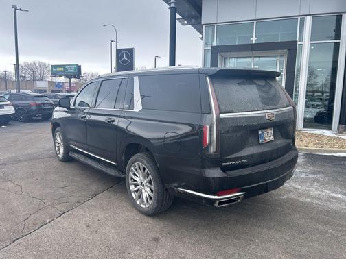 2024 Cadillac Escalade ESV Premium Luxury