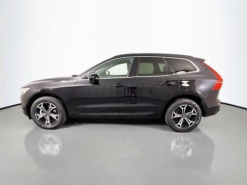 2022 Volvo XC60 B5 Momentum