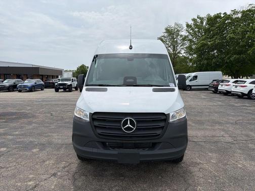 White 2026 Mercedes-Benz Sprinter 2500 Cargo 170 WB