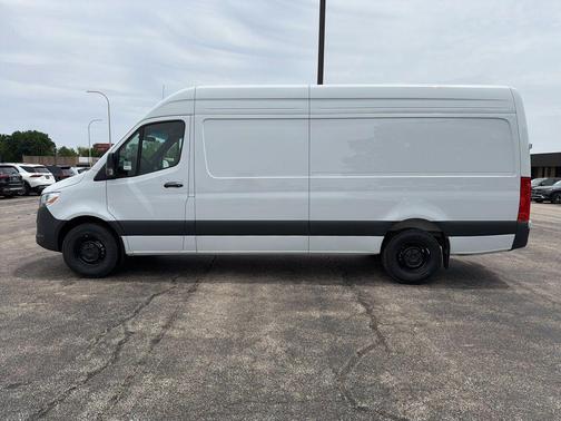 White 2026 Mercedes-Benz Sprinter 2500 Cargo 170 WB
