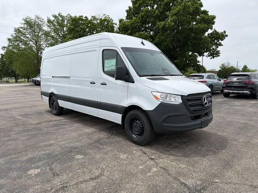 White 2026 Mercedes-Benz Sprinter 2500 Cargo 170 WB