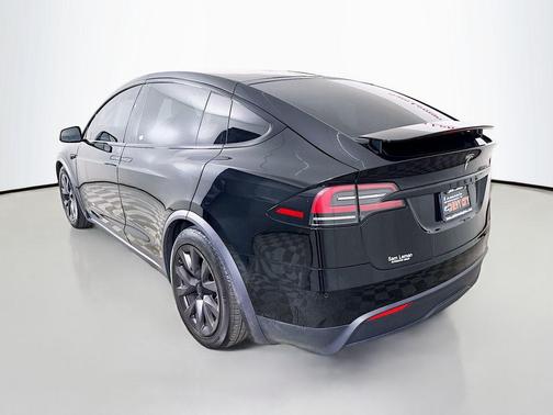 2023 Tesla Model X Standard Range
