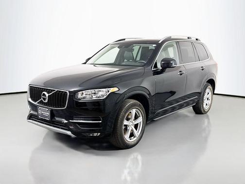 2016 Volvo XC90 T5 Momentum