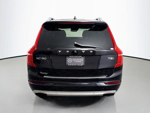2016 Volvo XC90 T5 Momentum