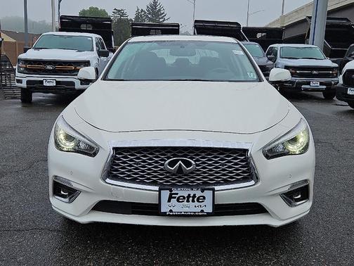 2022 INFINITI Q50 LUXE