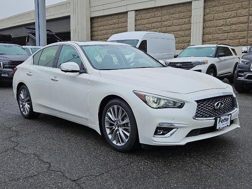 2022 INFINITI Q50 LUXE