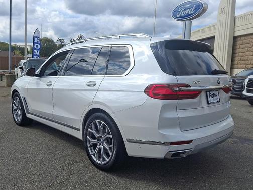 2022 BMW X7 xDrive40i