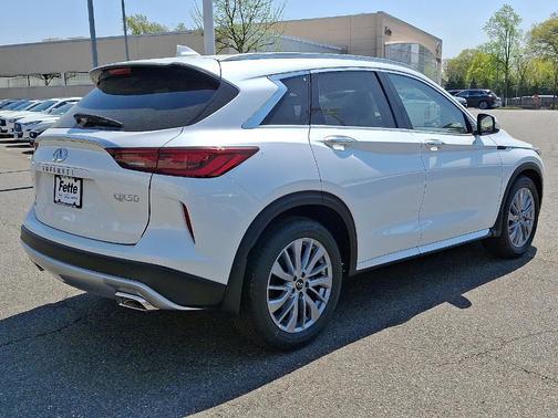 2025 INFINITI QX50 Luxe