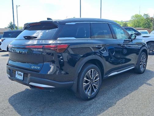 Diamond Black 2026 INFINITI QX60 Luxe