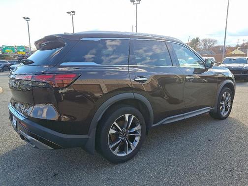 2022 INFINITI QX60 Luxe