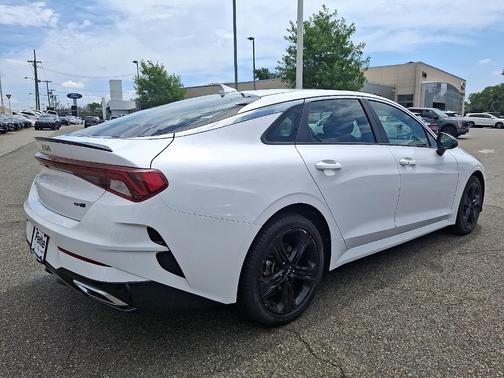 2022 Kia K5 GT-Line
