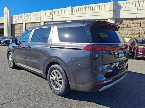 2022 Kia Carnival LX
