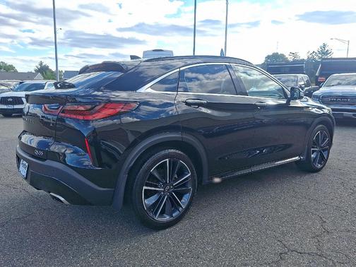 2023 INFINITI QX55 LUXE