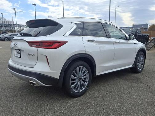 2025 INFINITI QX50 Luxe