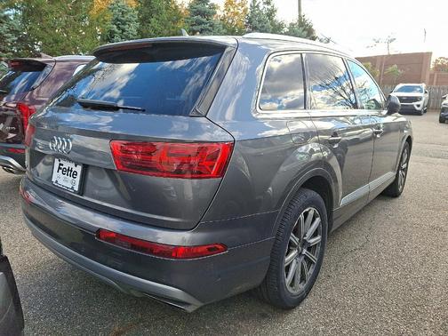 2019 Audi Q7 45 Premium