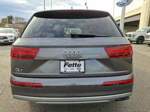 2019 Audi Q7 45 Premium