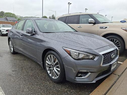 2022 INFINITI Q50 LUXE