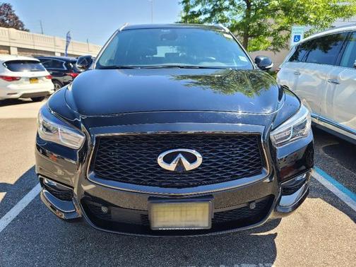 Photo 2 of 5 of 2020 INFINITI QX60 Luxe