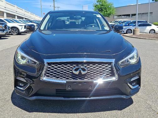 2022 INFINITI Q50 LUXE