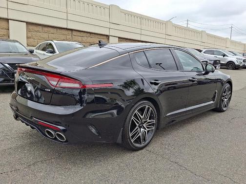 2023 Kia Stinger GT2