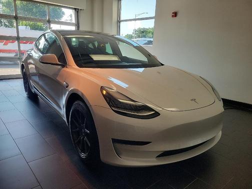 2019 Tesla Model 3 Mid Range