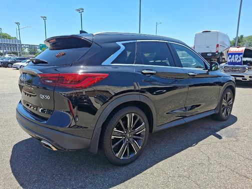 2021 INFINITI QX50 Luxe