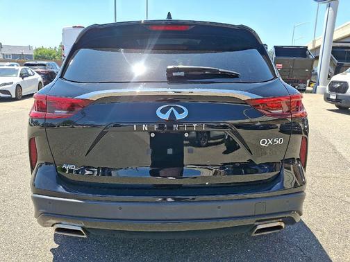 2021 INFINITI QX50 Luxe