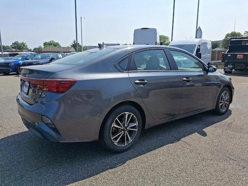 2022 Kia Forte LXS