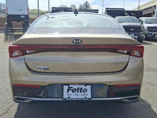 2021 Kia K5 EX