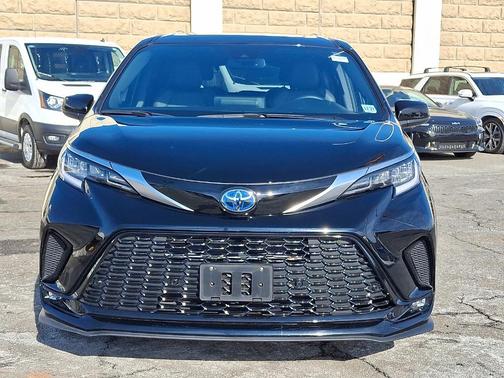 2024 Toyota Sienna XSE 7 Passenger