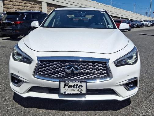 2023 INFINITI Q50 LUXE