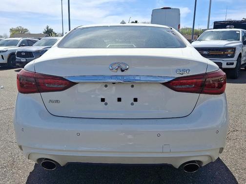 2023 INFINITI Q50 LUXE