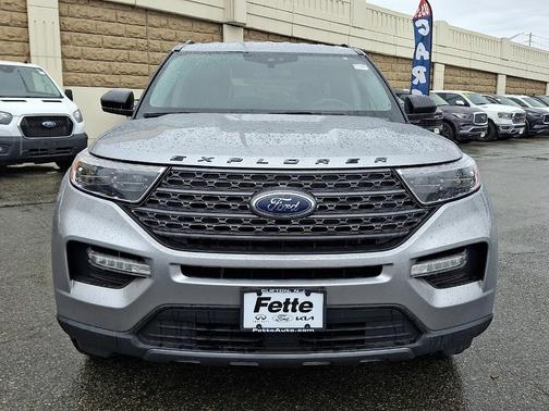 Iconic Silver Metallic 2023 Ford Explorer XLT