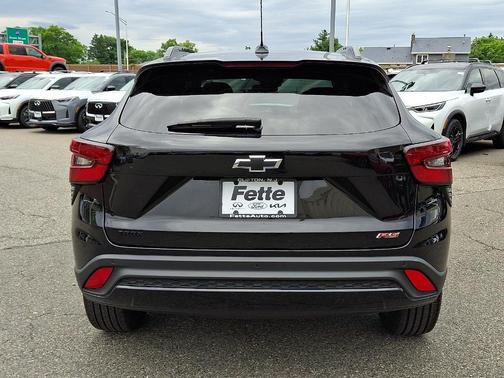 Mosaic Black Metallic 2025 Chevrolet Trax 2RS