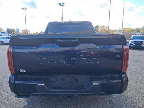 2022 Toyota Tundra Hybrid Platinum