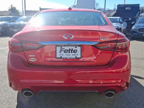 2023 INFINITI Q50 LUXE