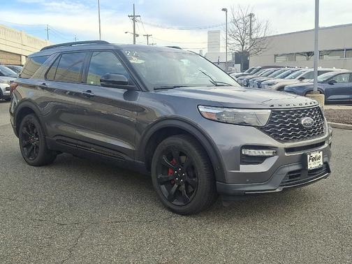 2022 Ford Explorer ST