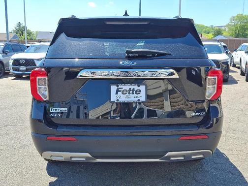 Agate Black Metallic 2023 Ford Explorer XLT