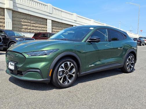 2024 Ford Mustang Mach-E Select