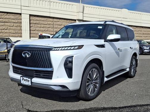 2025 INFINITI QX80 Luxe