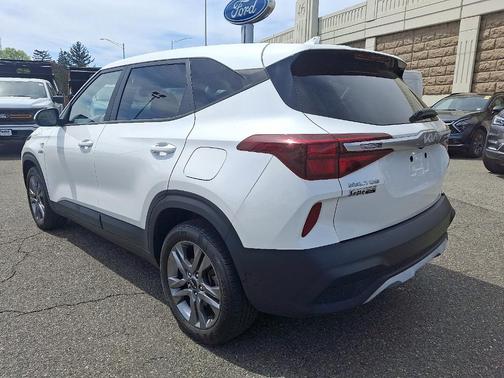 2023 Kia Seltos LX
