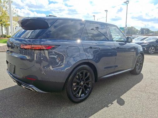 2024 Land Rover Range Rover Sport SE