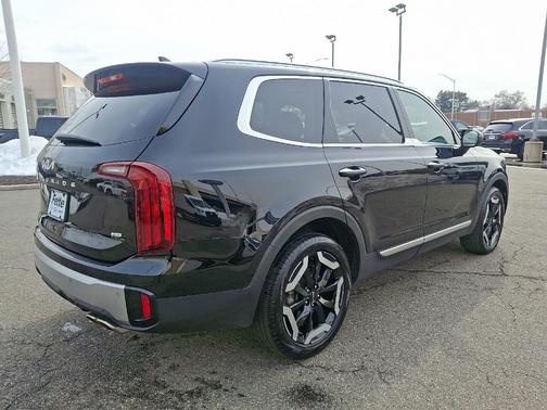 2023 Kia Telluride S