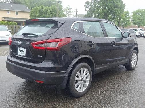 2022 Nissan Rogue Sport S