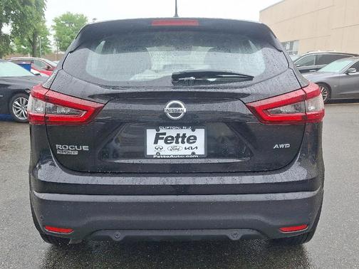 2022 Nissan Rogue Sport S