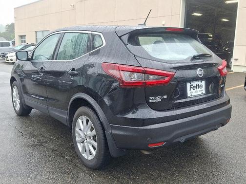2022 Nissan Rogue Sport S