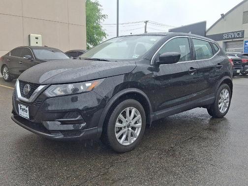 2022 Nissan Rogue Sport S