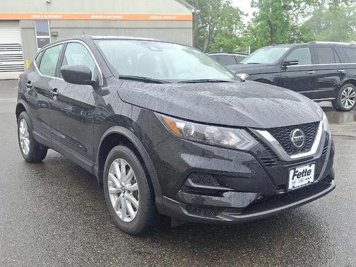 2022 Nissan Rogue Sport S