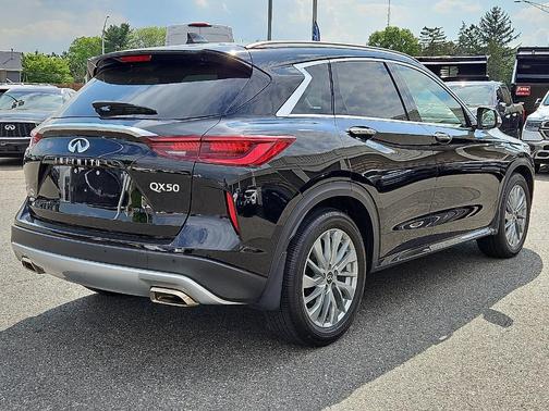 2023 INFINITI QX50 Luxe
