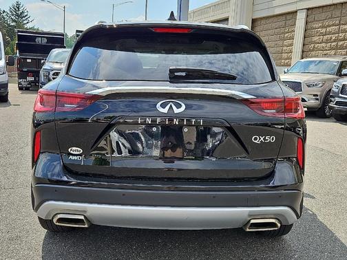 2023 INFINITI QX50 Luxe